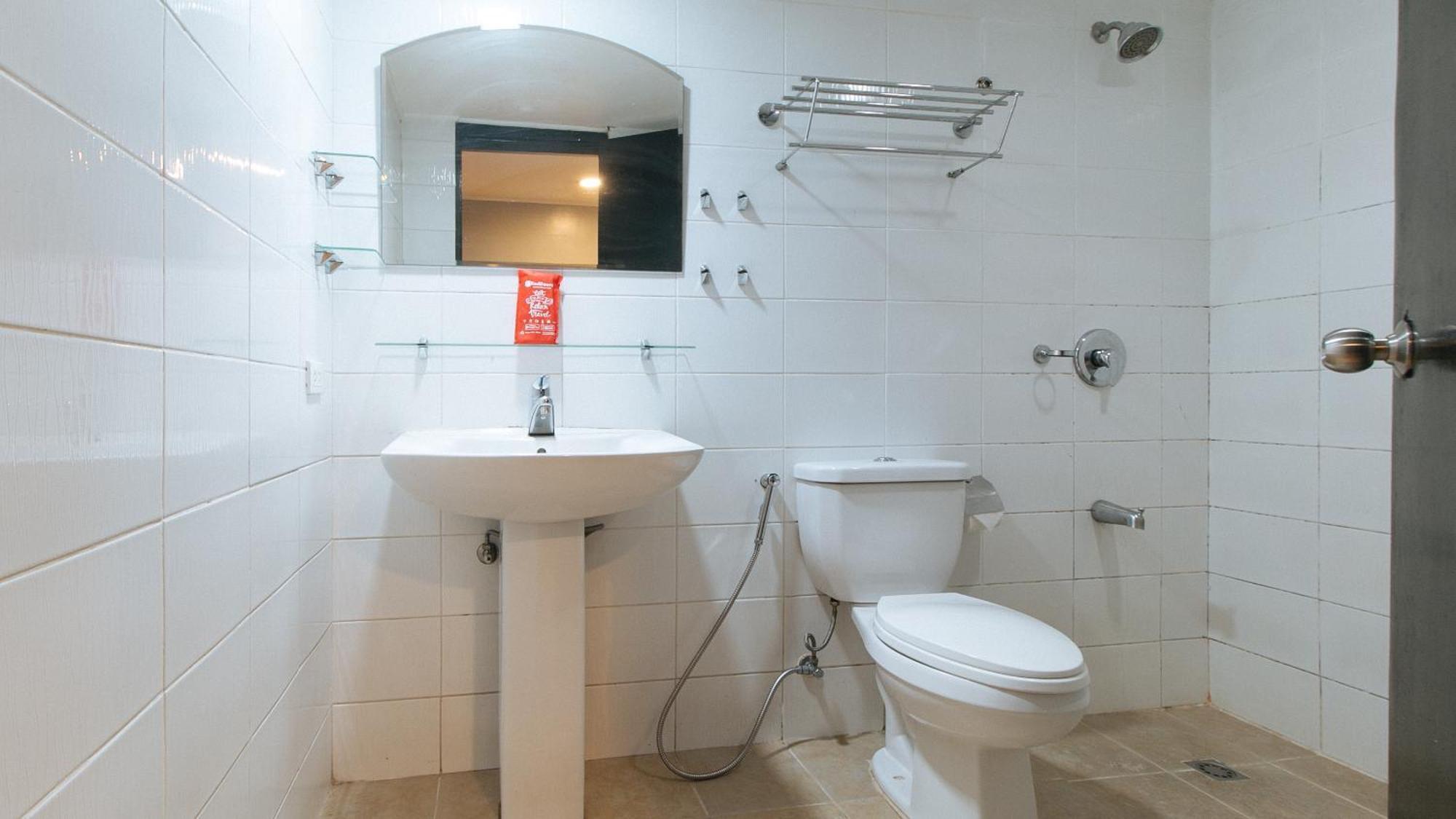 Reddoorz At Dbuilders Rooms Bangkal Makati Makati City Eksteriør bilde