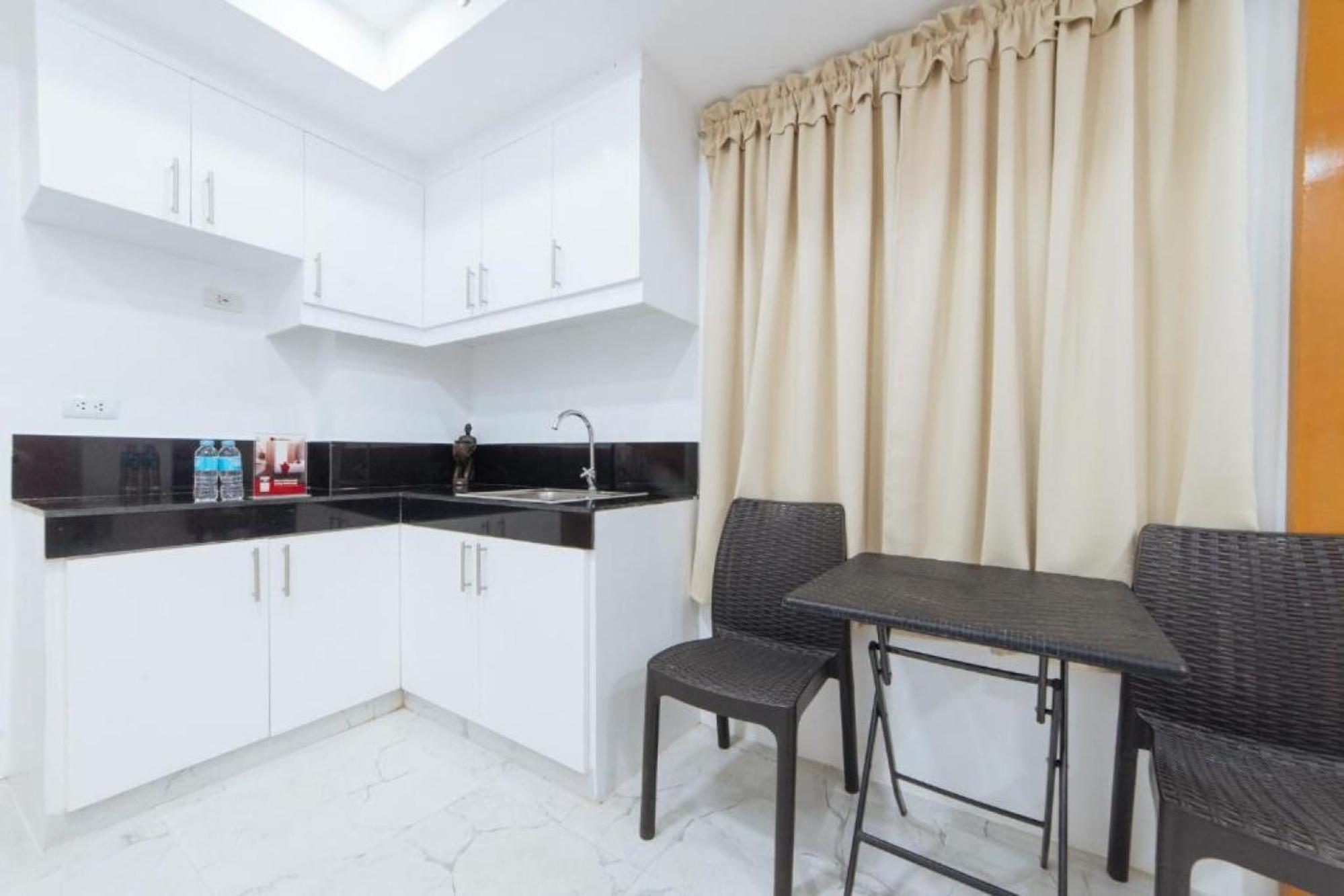 Reddoorz At Dbuilders Rooms Bangkal Makati Makati City Eksteriør bilde