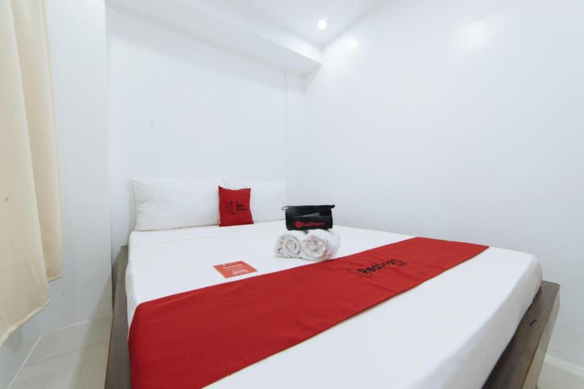 Reddoorz At Dbuilders Rooms Bangkal Makati Makati City Eksteriør bilde