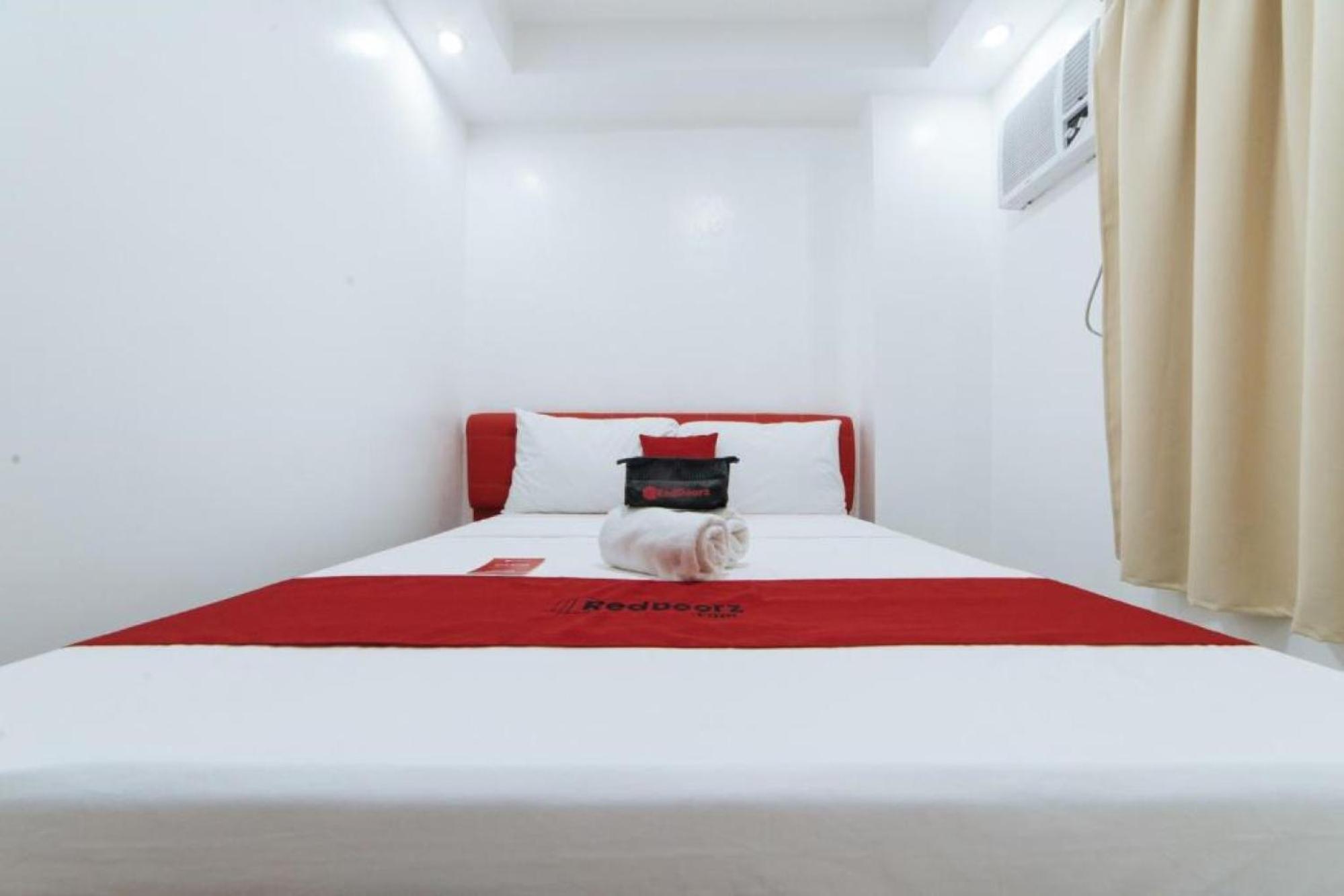 Reddoorz At Dbuilders Rooms Bangkal Makati Makati City Eksteriør bilde