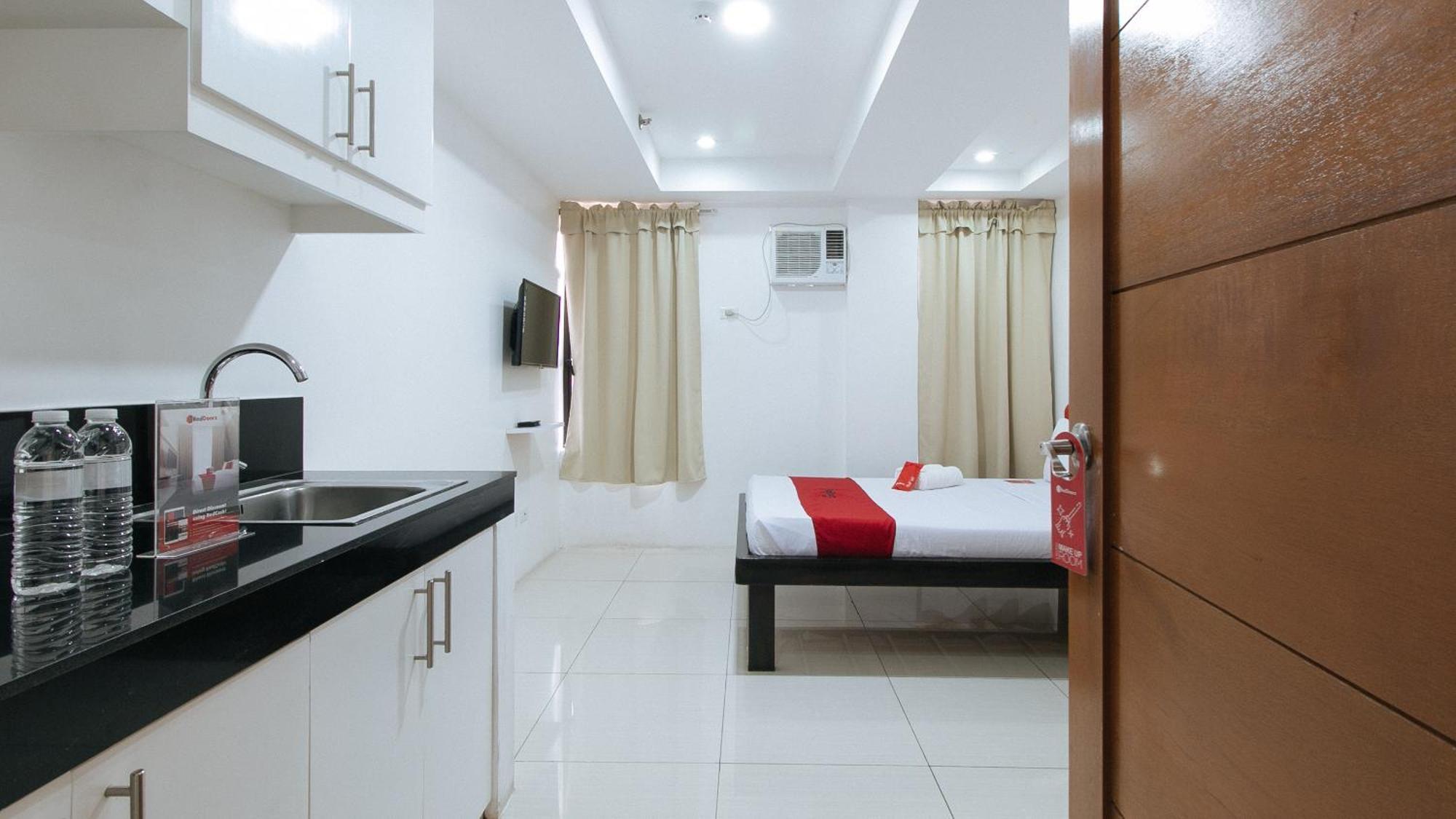 Reddoorz At Dbuilders Rooms Bangkal Makati Makati City Eksteriør bilde