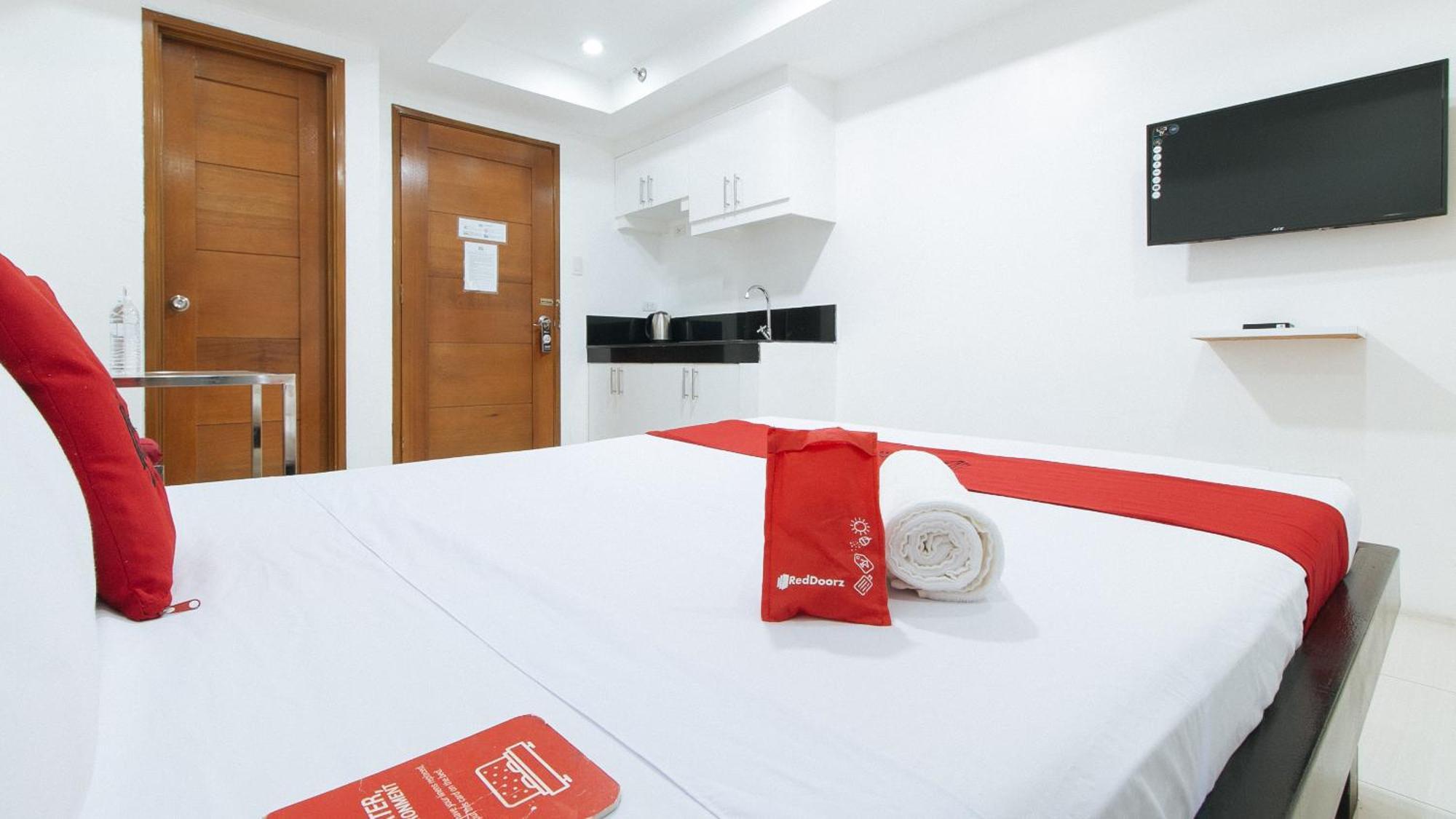 Reddoorz At Dbuilders Rooms Bangkal Makati Makati City Eksteriør bilde