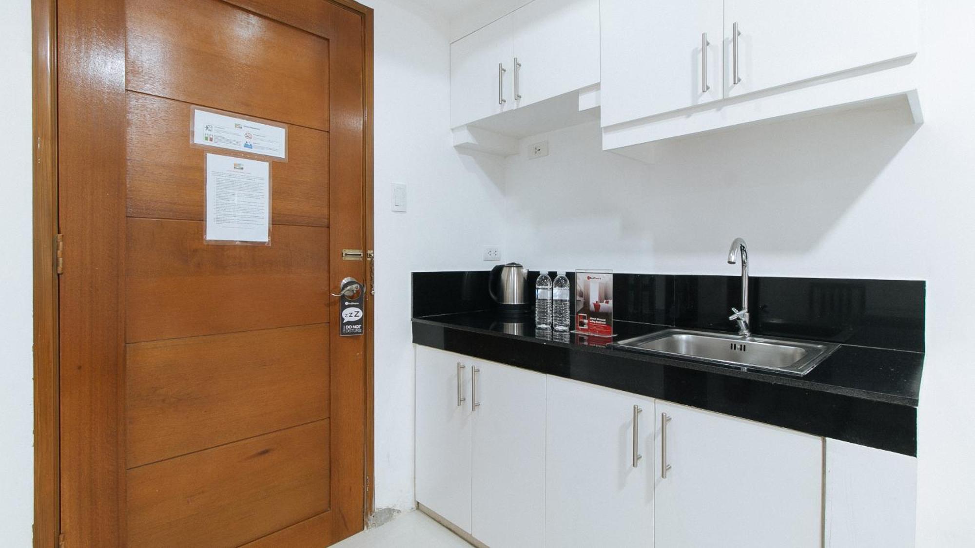 Reddoorz At Dbuilders Rooms Bangkal Makati Makati City Eksteriør bilde