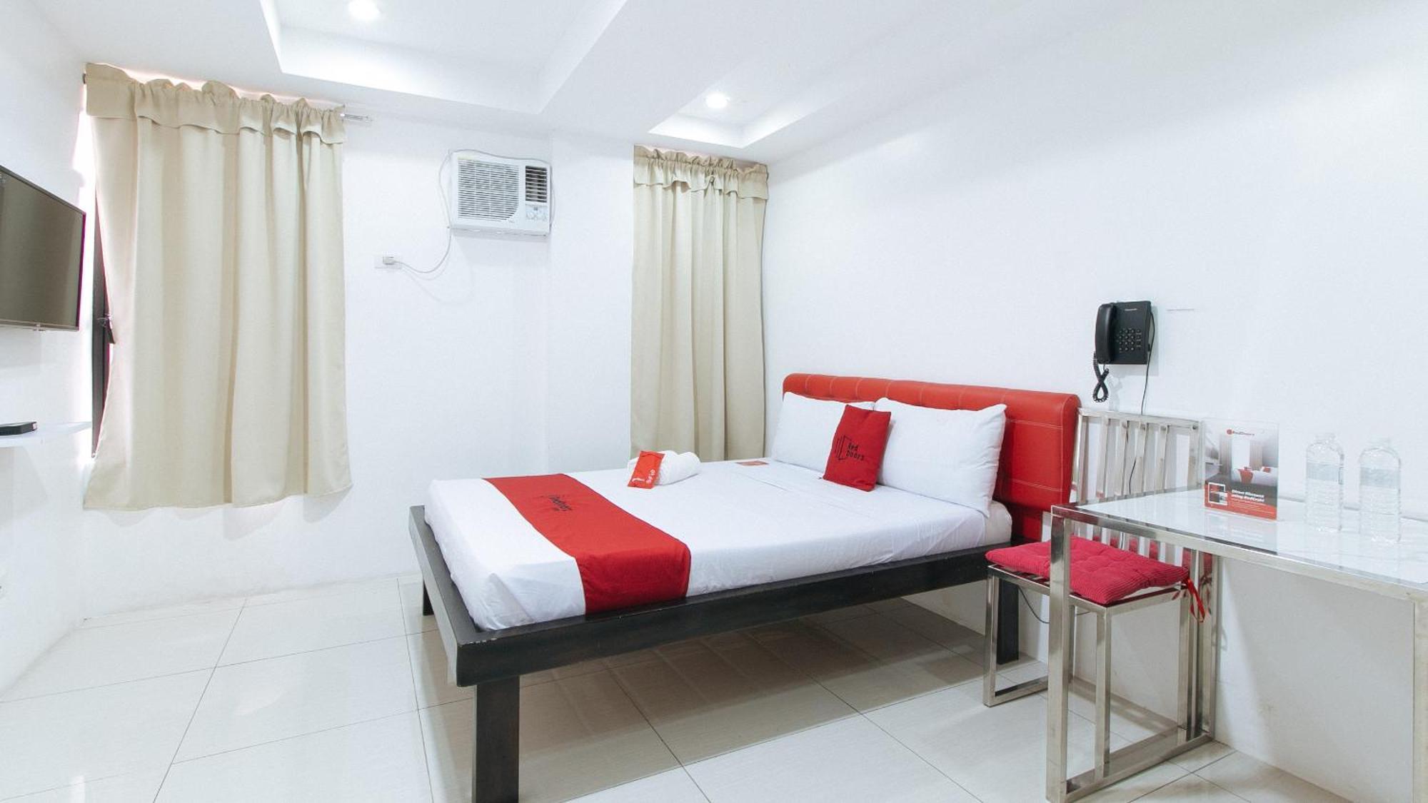 Reddoorz At Dbuilders Rooms Bangkal Makati Makati City Eksteriør bilde