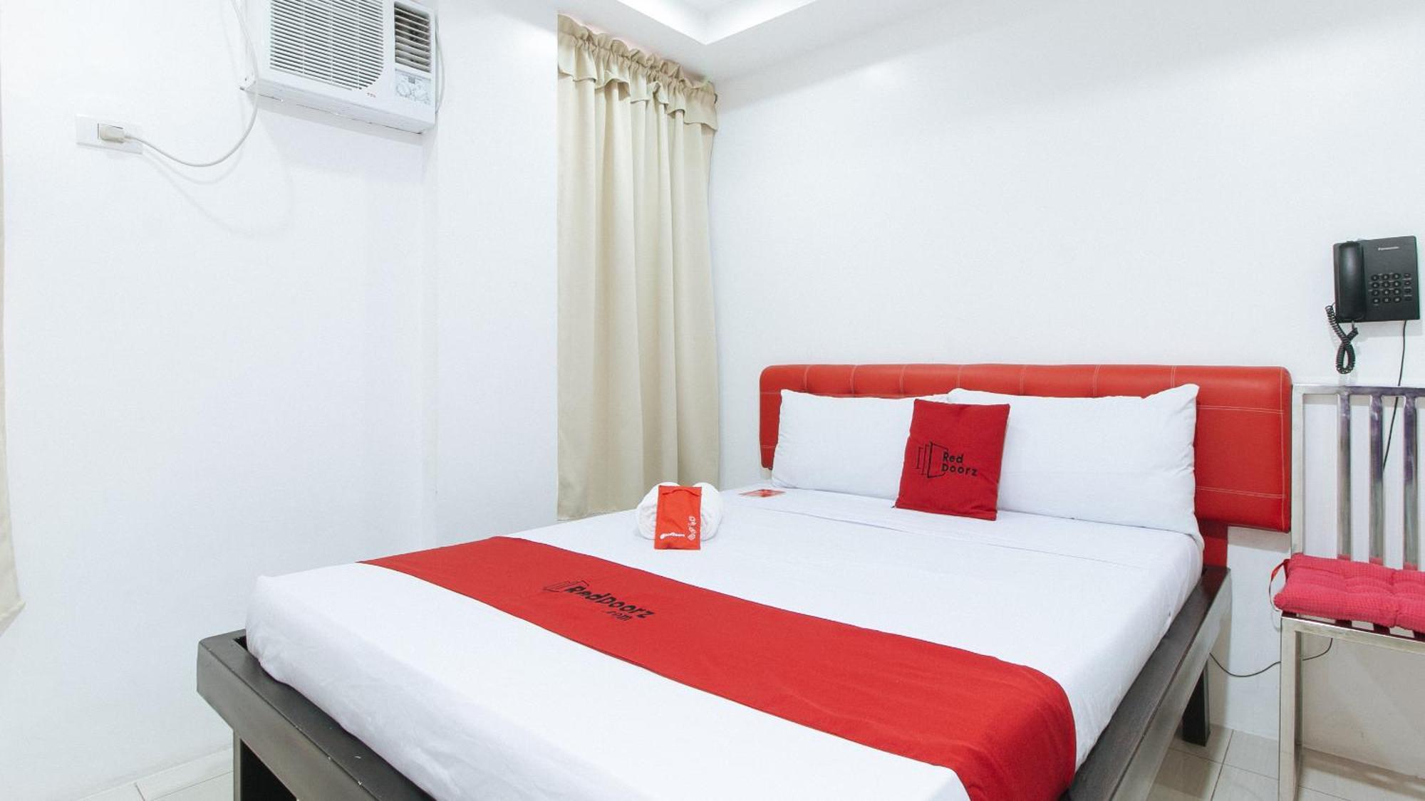 Reddoorz At Dbuilders Rooms Bangkal Makati Makati City Eksteriør bilde
