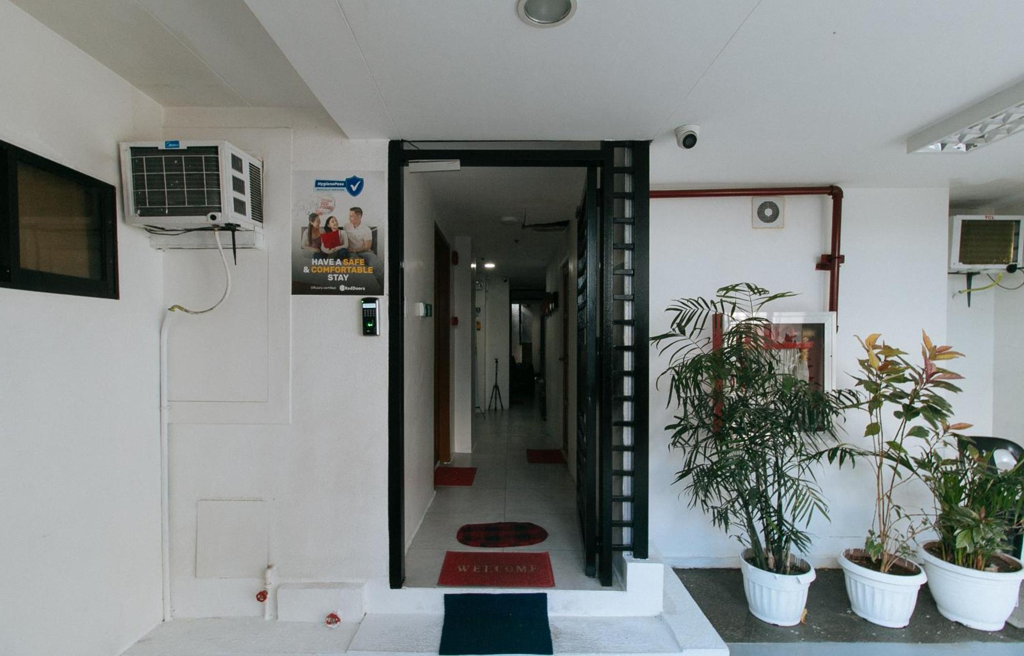 Reddoorz At Dbuilders Rooms Bangkal Makati Makati City Eksteriør bilde