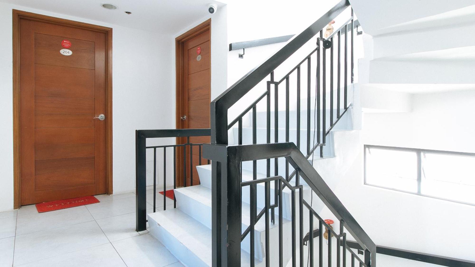 Reddoorz At Dbuilders Rooms Bangkal Makati Makati City Eksteriør bilde