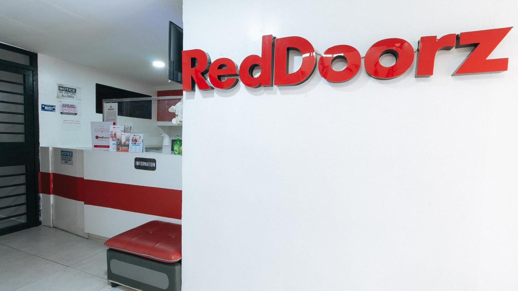 Reddoorz At Dbuilders Rooms Bangkal Makati Makati City Eksteriør bilde